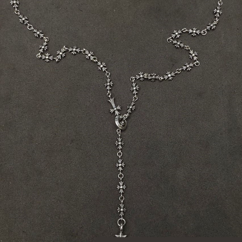 Ch**me He**ts necklaces